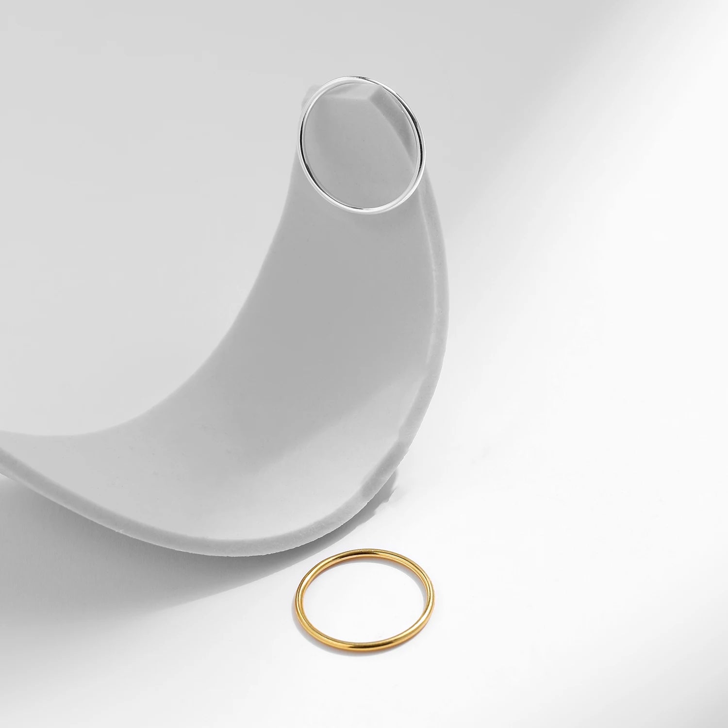 Minimal Stackable Ring
