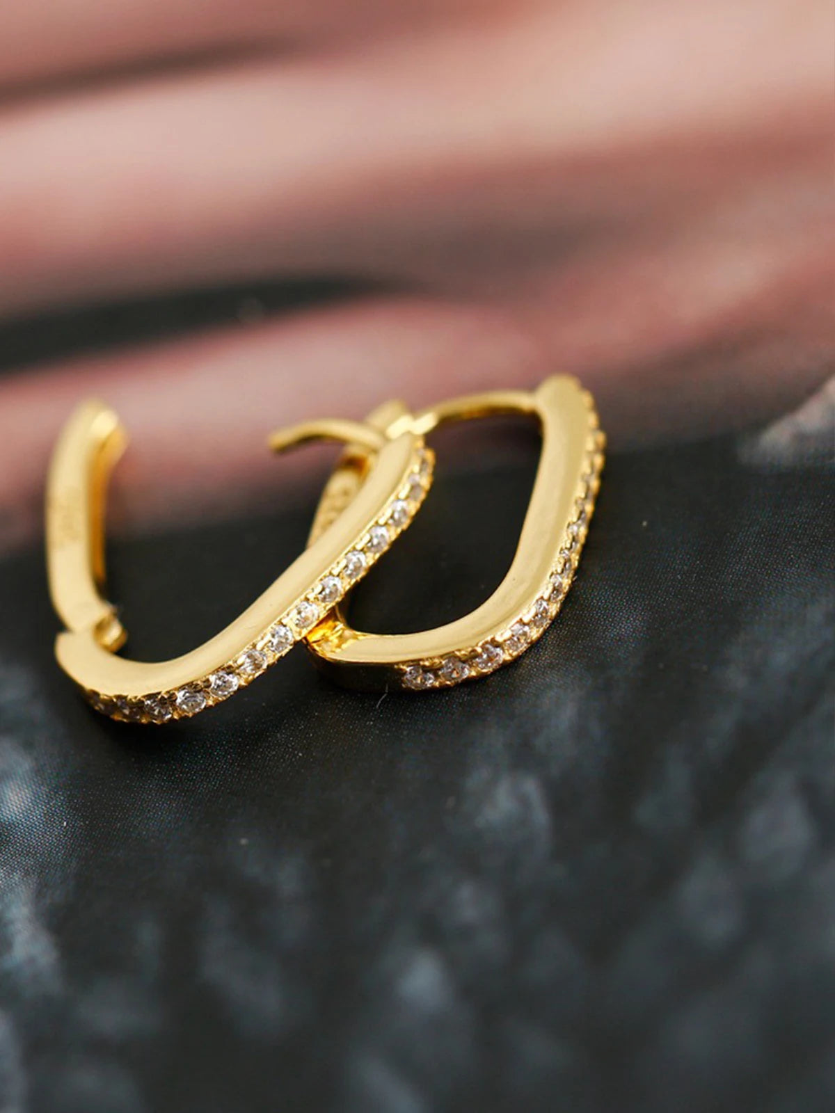 Minimal Zircon Hoops
