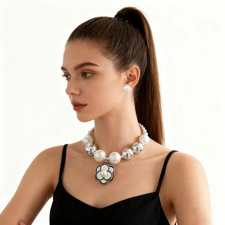 Pearl Beaded Choker