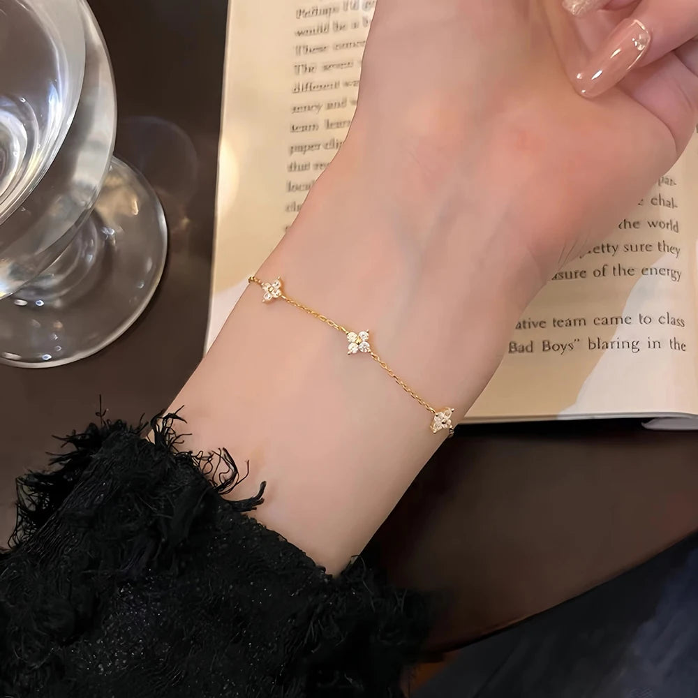 Clover Zircon Necklace