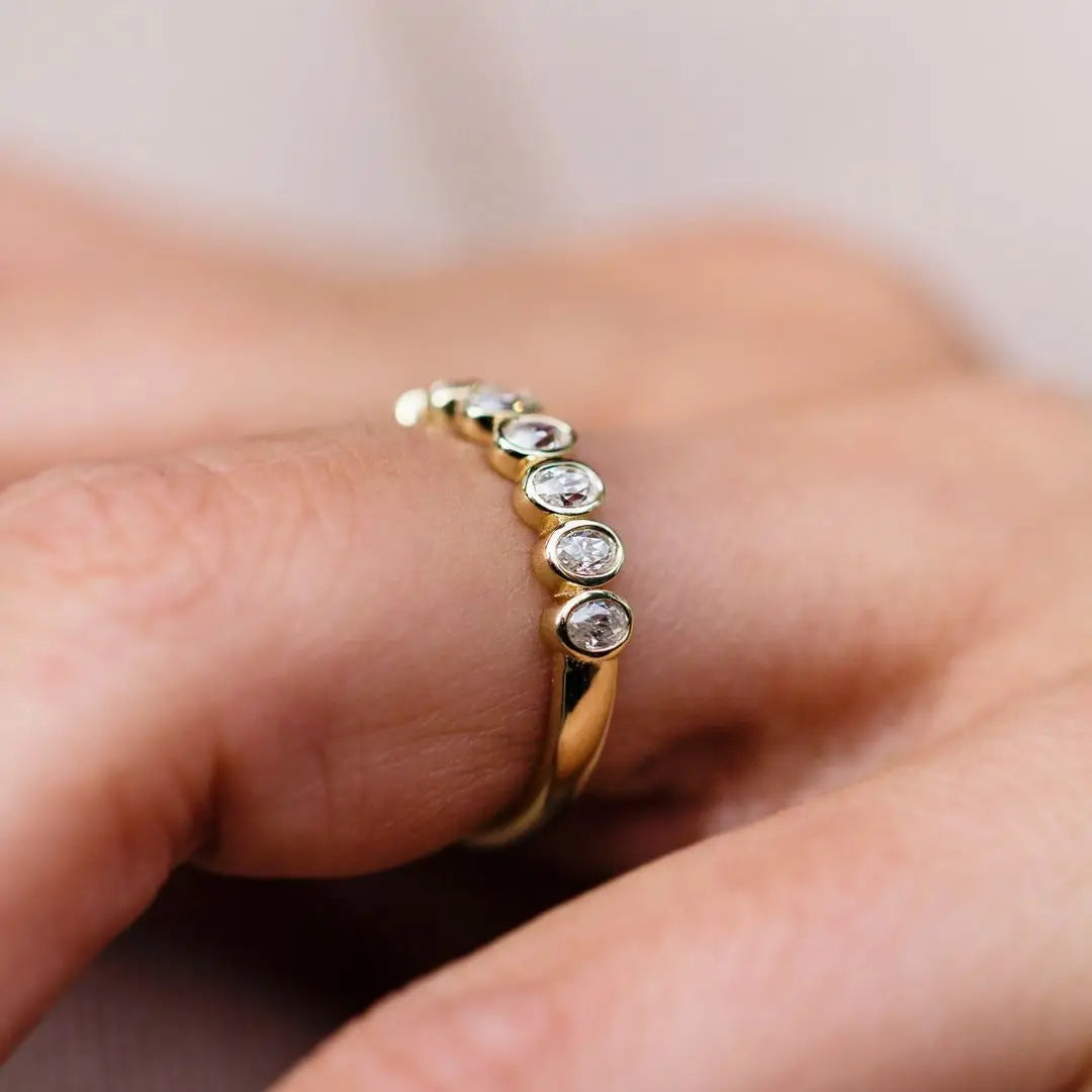 Oval Moissanite Band