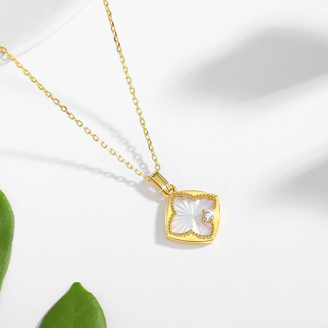 Clover Pendant Necklace