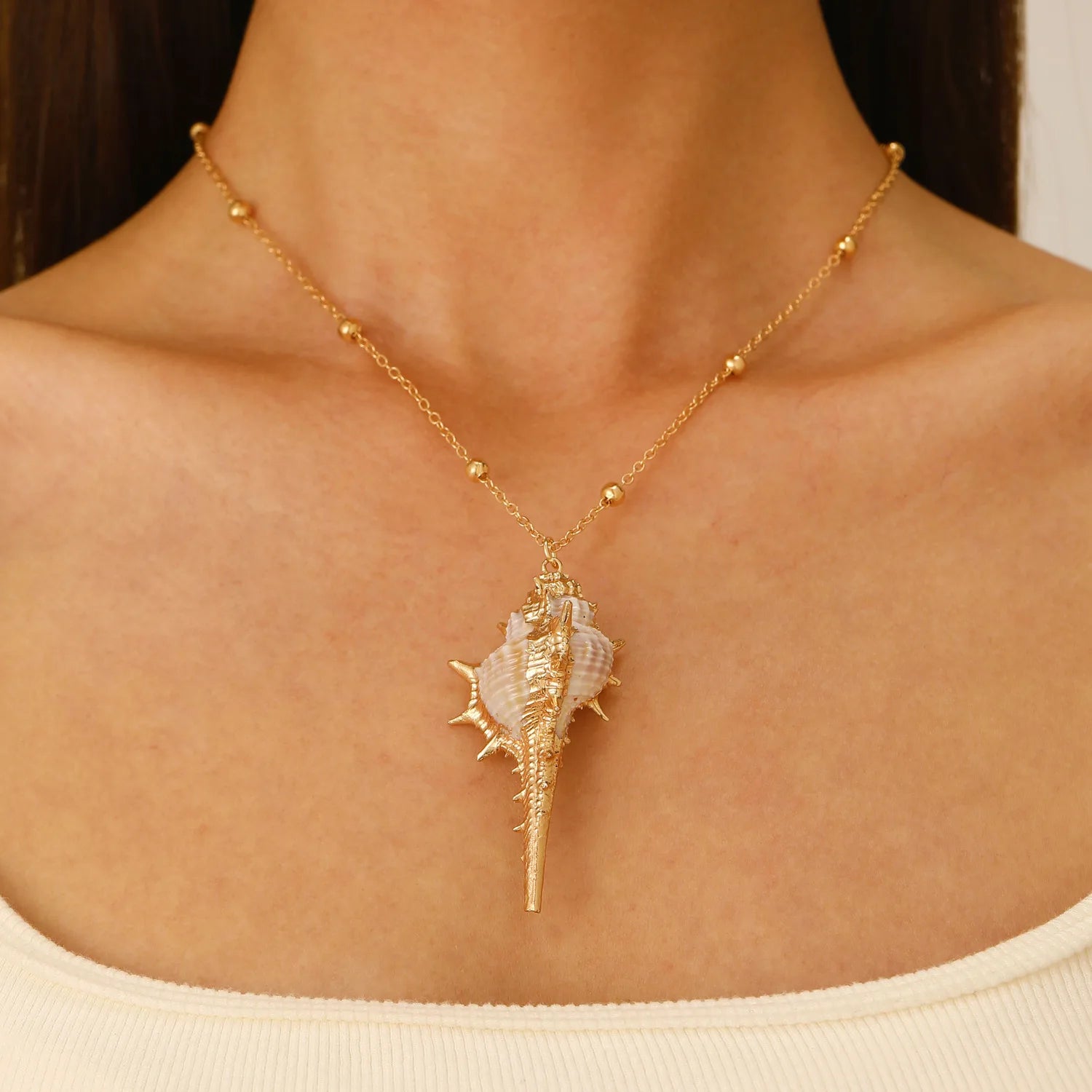 Shell Pendant Necklace