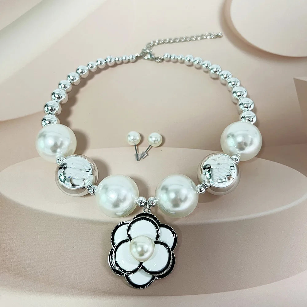 Pearl Beaded Choker