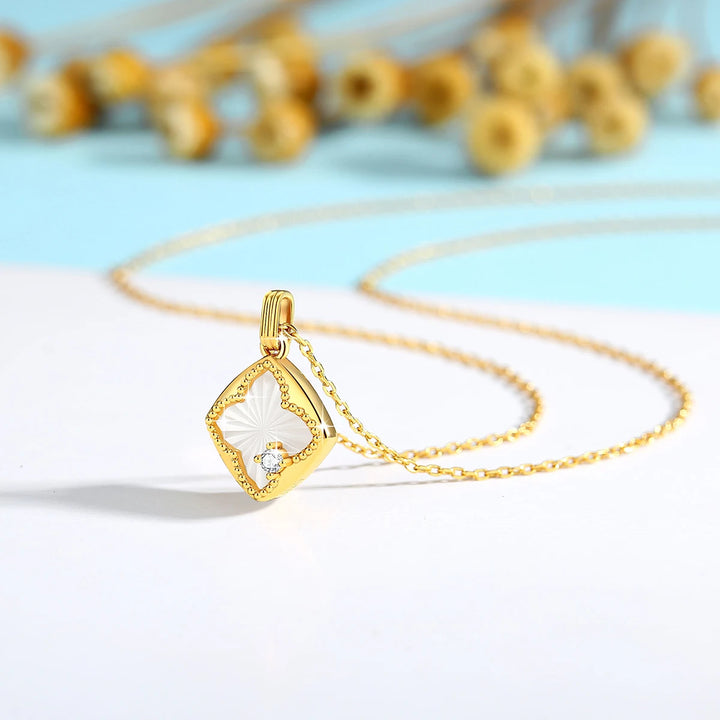 Clover Pendant Necklace