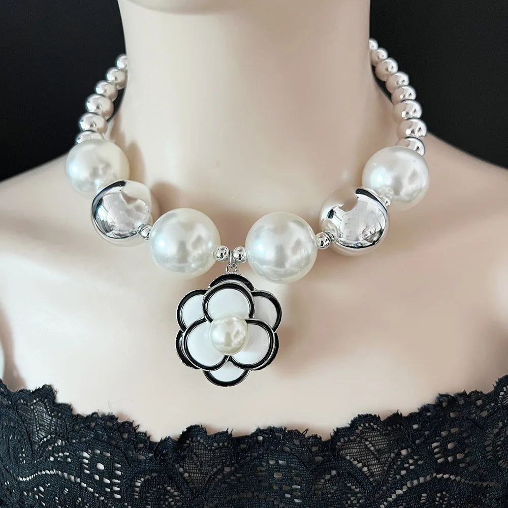Pearl Beaded Choker